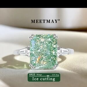 Green Ice Cutting Sterling Silver Ring